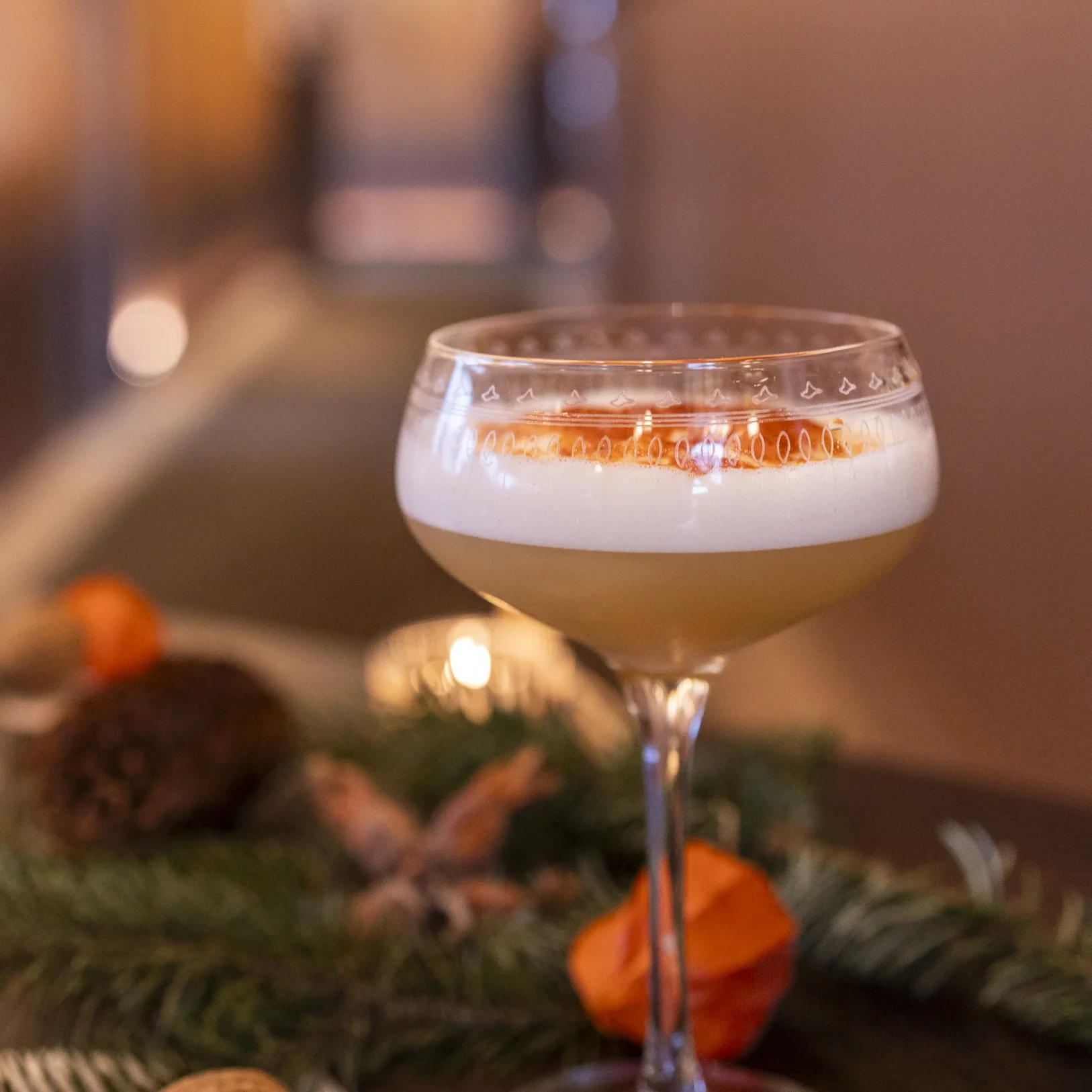 verre de cocktail jaune