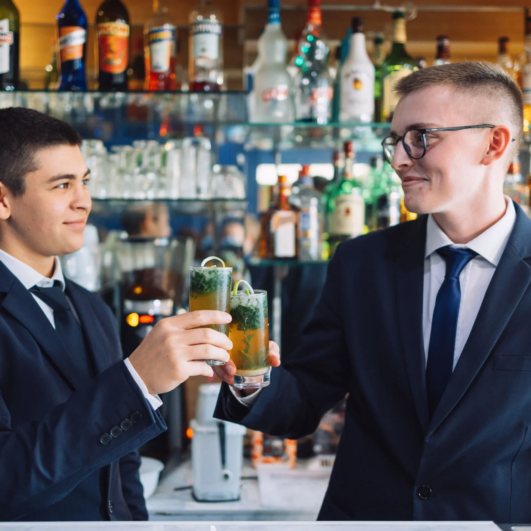 étudiants barmans